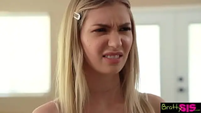 girlfriend Snarks: boyfriend Threesome Sounds Twisted