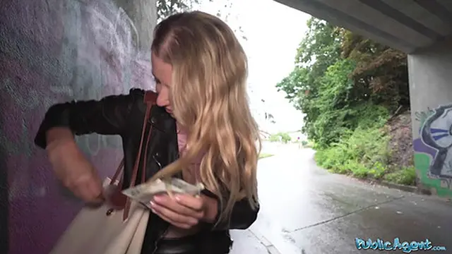 Rainy day encounter with a hot blonde public agent