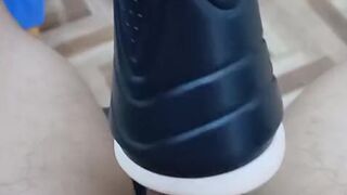 cuarto caliente ???????? (Hombre latino masturbandose con un Fleshlight)