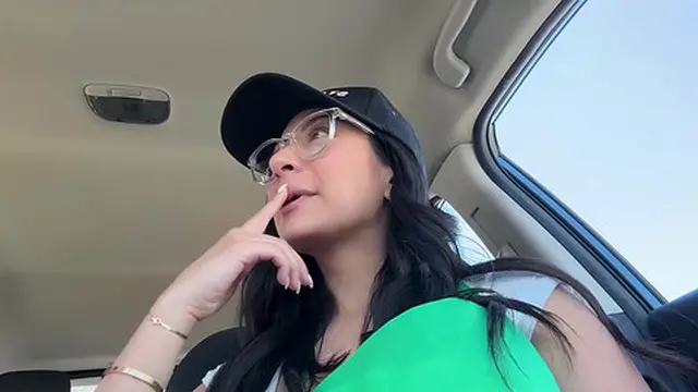 Latina Barista Caught in Public Amid Explicit Encounter at Starbucks - Cami Strella