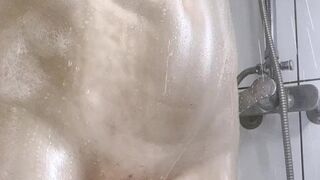 My wet pussy is craving your attention