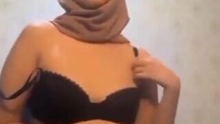 0895402901778 Ketika Cewek Hijab Diputusin Pacar Jadi Doyan Omek