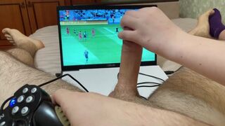 He tries to play FIFA while she plays with his COCK!!! (Man City vs Liverpool)