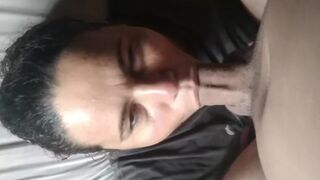 Verga grande en mi garganta sumisa