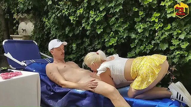 Amateur couple's intimate POV vlog - Honey's big cock ride and BJ