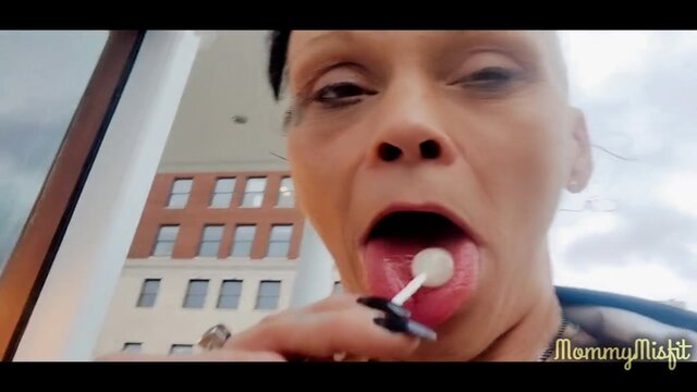 Hot mommy takes her sucky in public