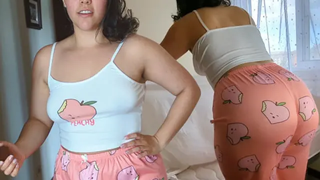 boyfriend pleases madrastra as she complains about her aching back