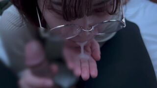 Deepthroated facial cum blast in my eager mouth