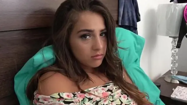 Perverted  - I just wanna touch this girlfriend (Levi Cash &mdash;  wanna__play  &mdash;  Sofie Reyez)