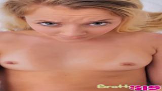 Slutty sis Riley Star gets brother's cock🌭 good and hard